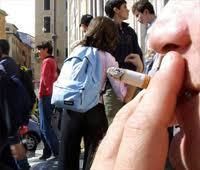 SOS studenti - fumare a scuola SOS studenti - fumare a scuola