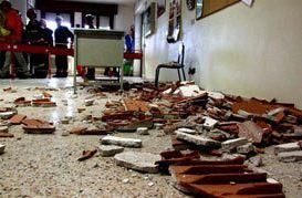 Caduto controsoffitto liceo Socrate Roma