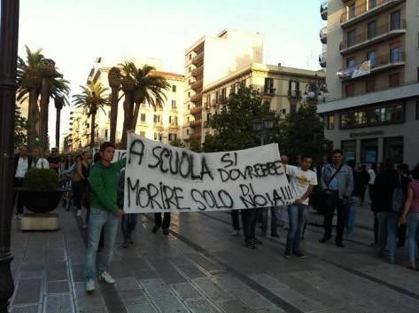 Manifestazione per Melissa.. Durante una manifestazione