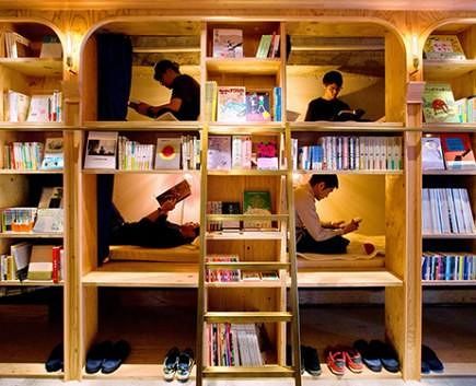 Come potrete immaginare, le stanze non sono molto grandi. In ogni caso, chi ama leggere si sentirà a casa!